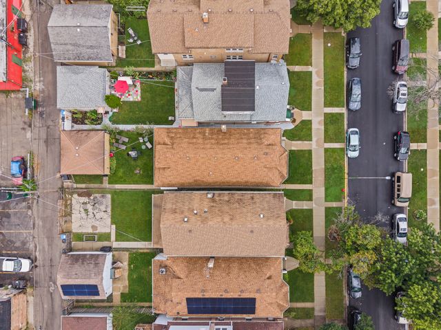 3132 N Luna Avenue, Chicago, IL 60641