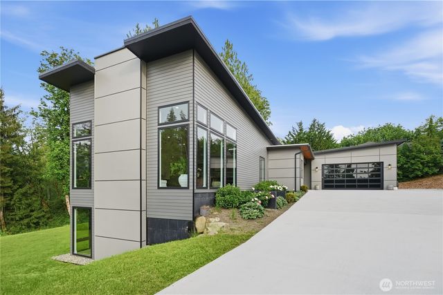 24068 Nookachamp Hills Drive, Mount Vernon, WA 98274