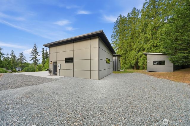 24068 Nookachamp Hills Drive, Mount Vernon, WA 98274