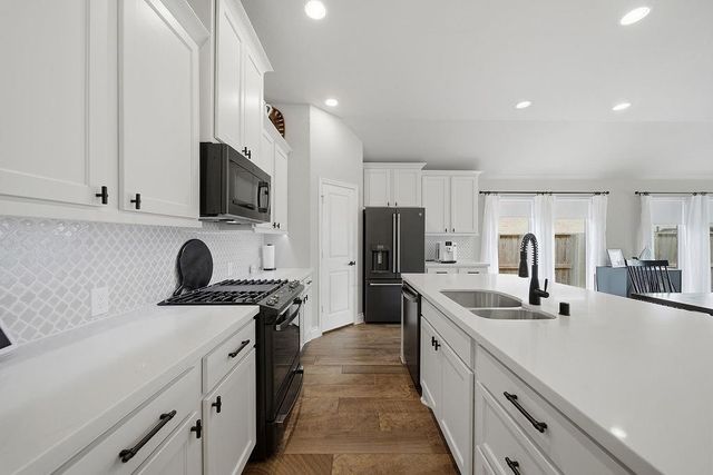 9231 Eckert Road, Rosharon, TX 77583