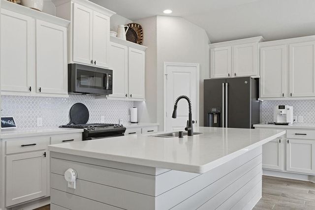 9231 Eckert Road, Rosharon, TX 77583