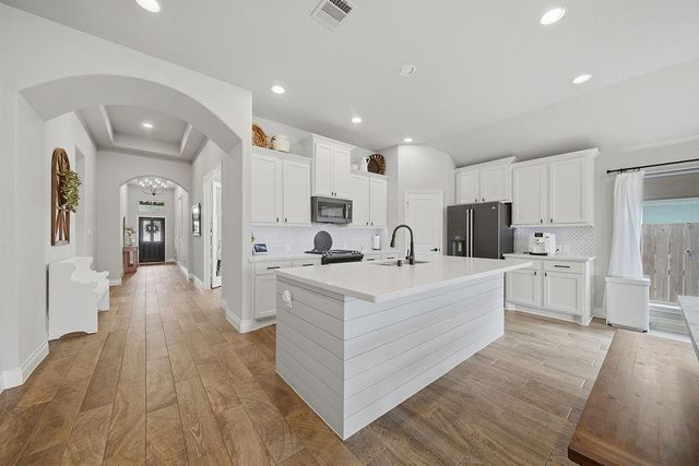 9231 Eckert Road, Rosharon, TX 77583