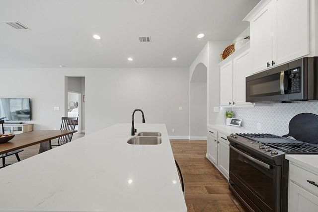 9231 Eckert Road, Rosharon, TX 77583