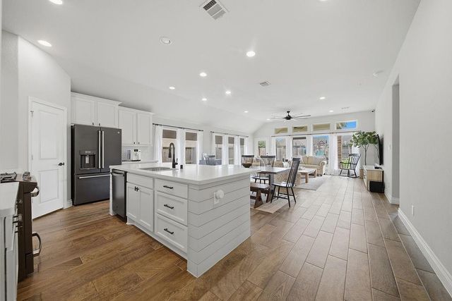 9231 Eckert Road, Rosharon, TX 77583