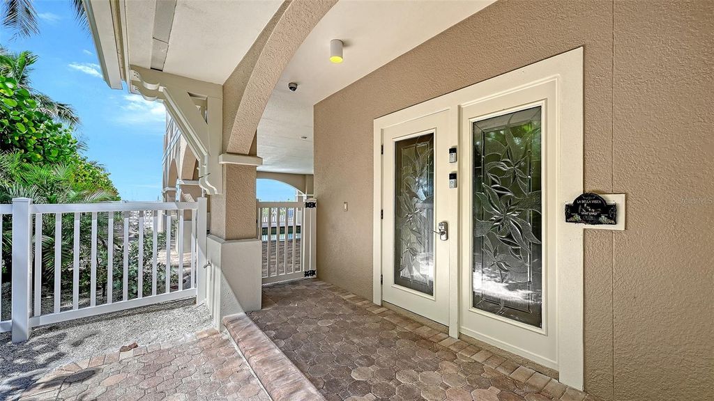 106 74TH STREET 100, HOLMES BEACH, FL 34217 — photo 2