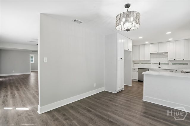 21 Sheridan Circle, Savannah, GA 31406