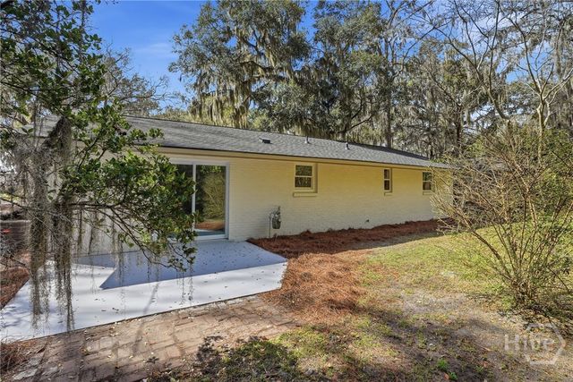 21 Sheridan Circle, Savannah, GA 31406