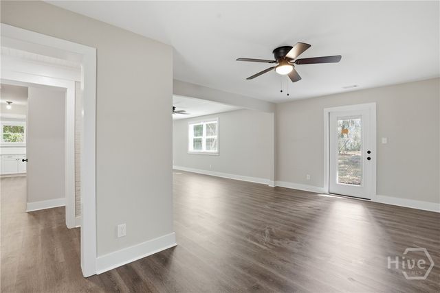 21 Sheridan Circle, Savannah, GA 31406