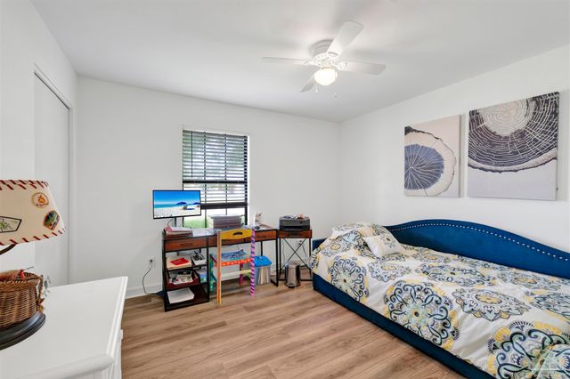5034 Shoshone Dr, Pensacola, FL 32507
