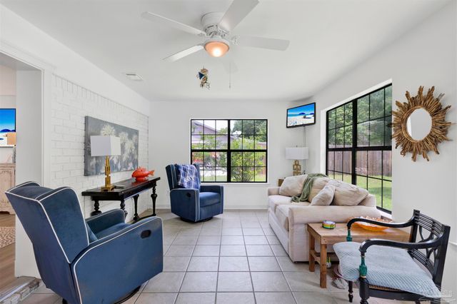 5034 Shoshone Dr, Pensacola, FL 32507