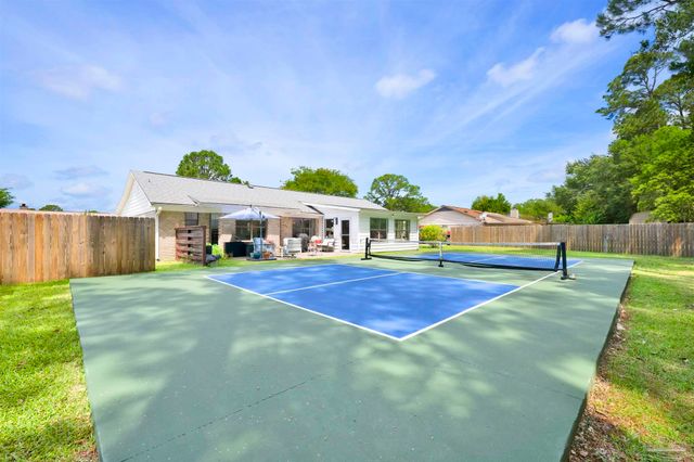 5034 Shoshone Dr, Pensacola, FL 32507