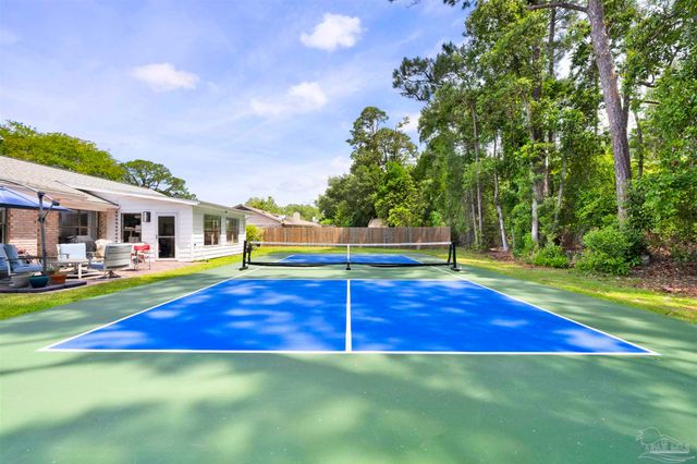 5034 Shoshone Dr, Pensacola, FL 32507