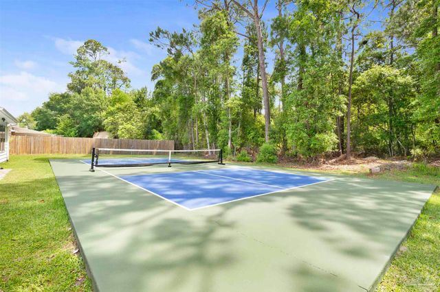5034 Shoshone Dr, Pensacola, FL 32507