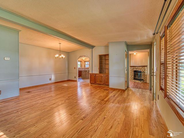 1189 Sunset Boulevard, Monroe, MI 48162