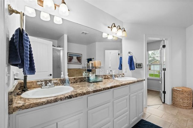 710 Bonnie Scotland Drive, Prairie Grove, AR 72753
