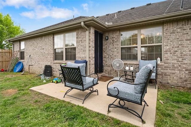 710 Bonnie Scotland Drive, Prairie Grove, AR 72753