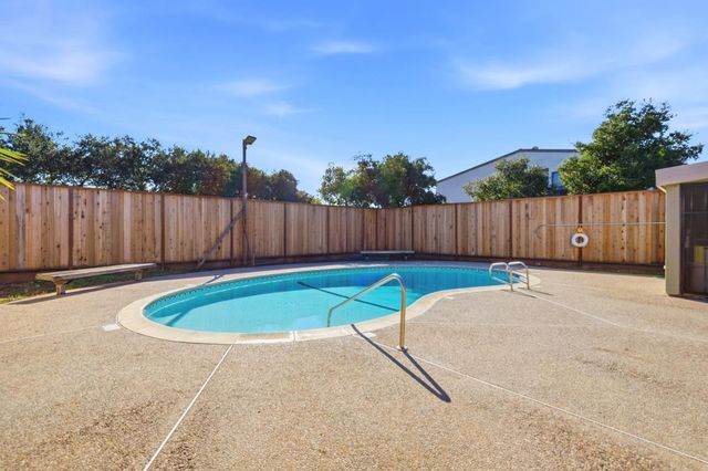 280 Crestview Drive, Watsonville, CA 95076