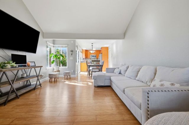 280 Crestview Drive, Watsonville, CA 95076