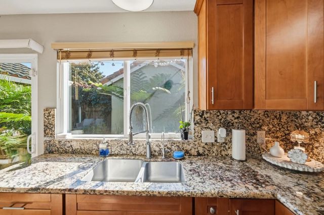 280 Crestview Drive, Watsonville, CA 95076