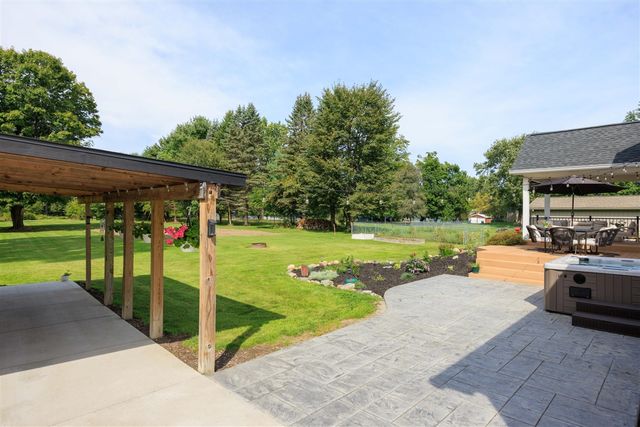 1469 Roods Lake Road, Lapeer, MI 48446