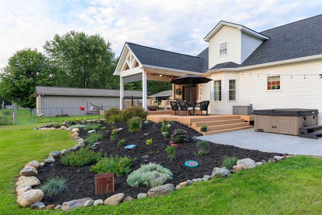 1469 Roods Lake Road, Lapeer, MI 48446