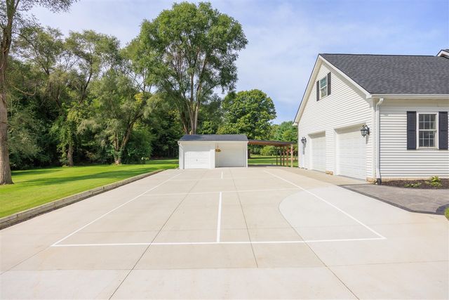 1469 Roods Lake Road, Lapeer, MI 48446