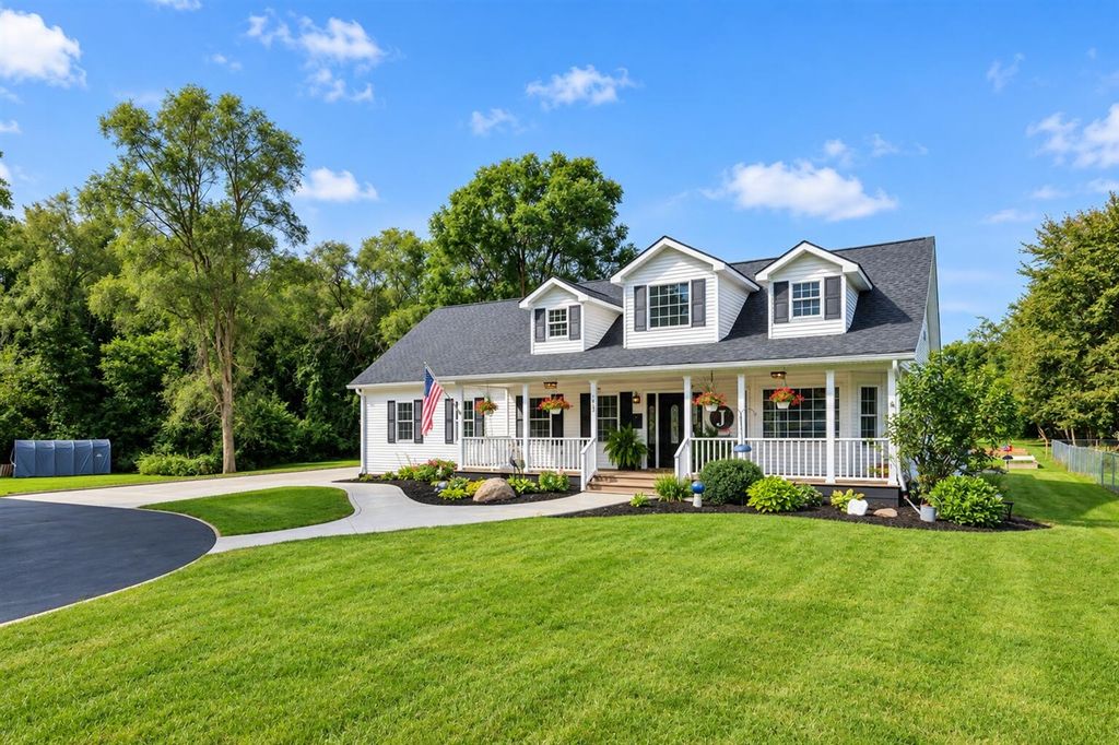 1469 Roods Lake Road, Lapeer, MI 48446