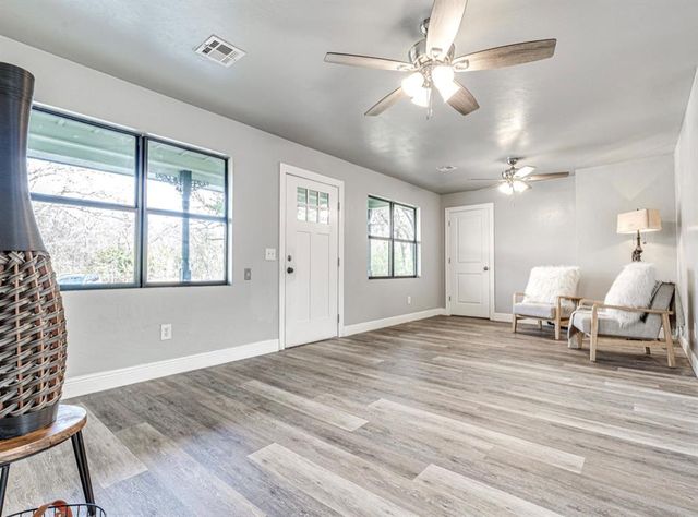 47110 Garretts Lake Road, Shawnee, OK 74804