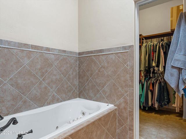 10301 N Thornydale Road, Tucson, AZ 85742