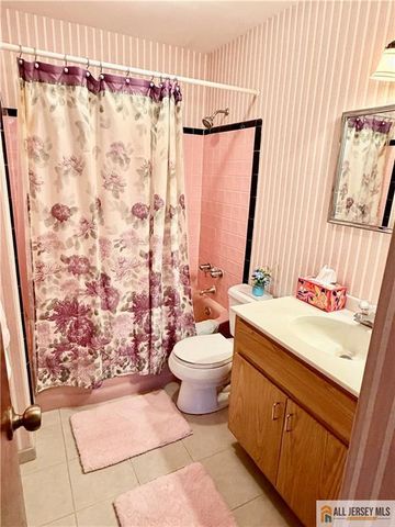 89 S Pennington Road, New Brunswick, NJ 08901