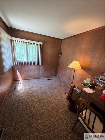 89 S Pennington Road, New Brunswick, NJ 08901