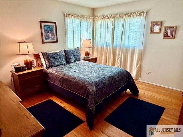 89 S Pennington Road, New Brunswick, NJ 08901