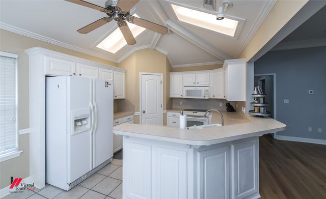 2015 Meadow Bend, Shreveport, LA 71118
