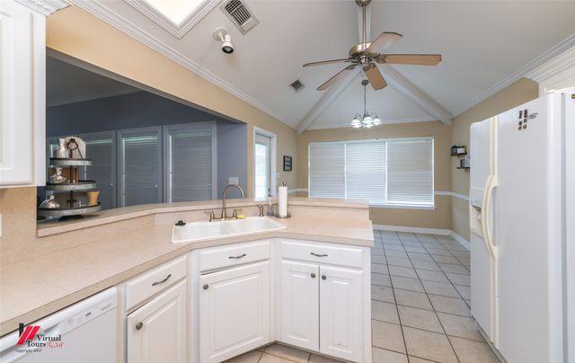 2015 Meadow Bend, Shreveport, LA 71118