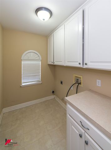 2015 Meadow Bend, Shreveport, LA 71118