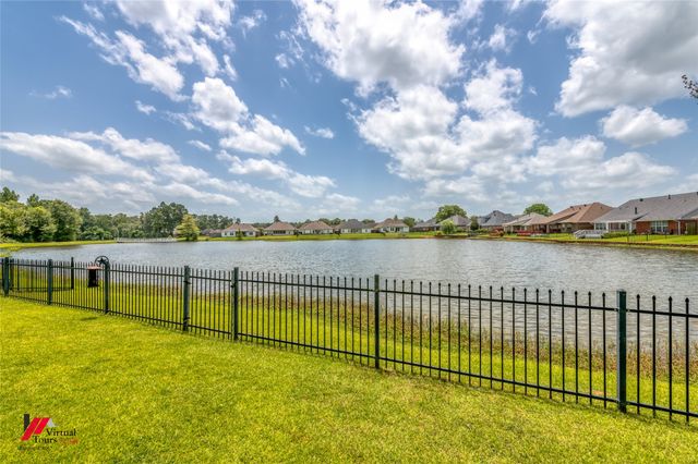 2015 Meadow Bend, Shreveport, LA 71118