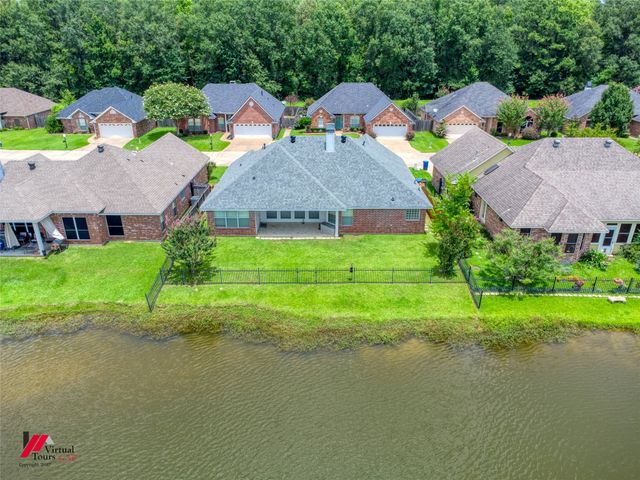 2015 Meadow Bend, Shreveport, LA 71118