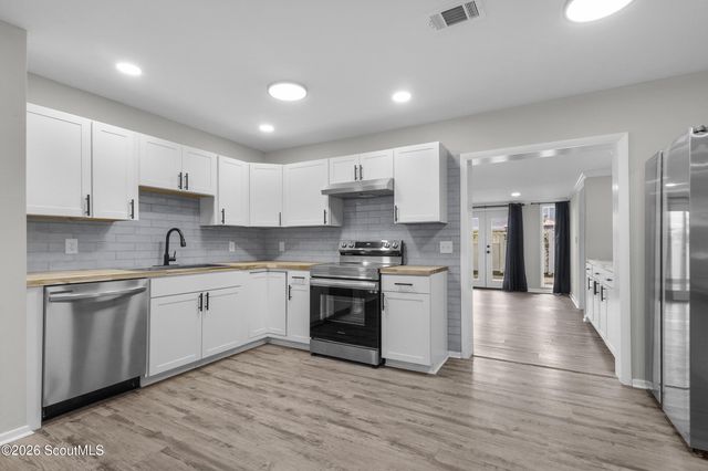 2820 Wolfe Street, Brunswick, GA 31520