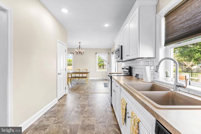 5 BOUNDARY RD, New Freedom, PA 17349