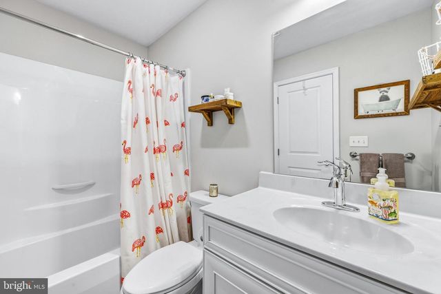 5 BOUNDARY RD, New Freedom, PA 17349
