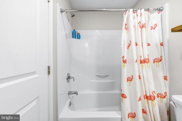 5 BOUNDARY RD, New Freedom, PA 17349