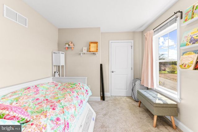 5 BOUNDARY RD, New Freedom, PA 17349