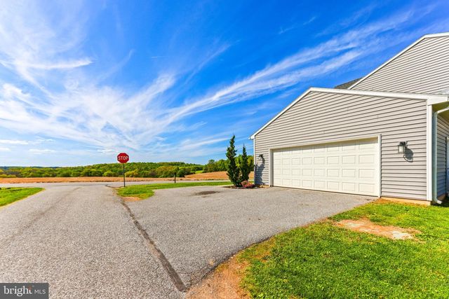 5 BOUNDARY RD, New Freedom, PA 17349