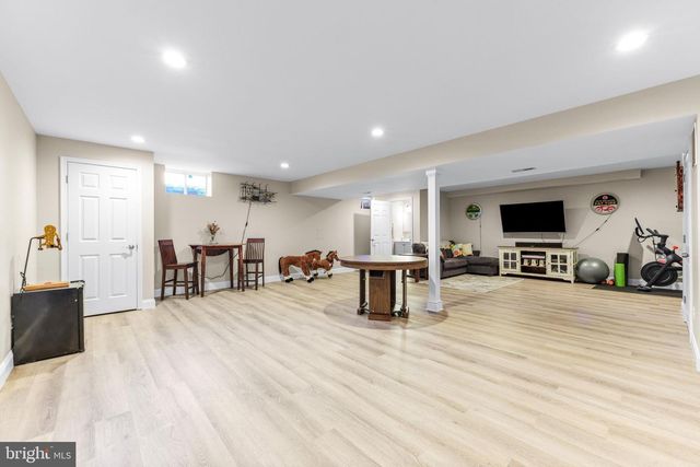 5 BOUNDARY RD, New Freedom, PA 17349