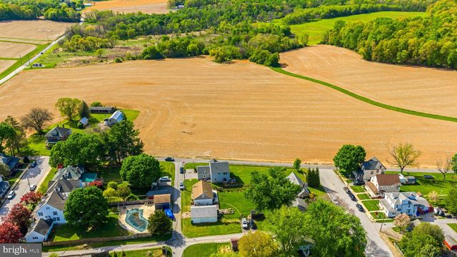5 BOUNDARY RD, New Freedom, PA 17349