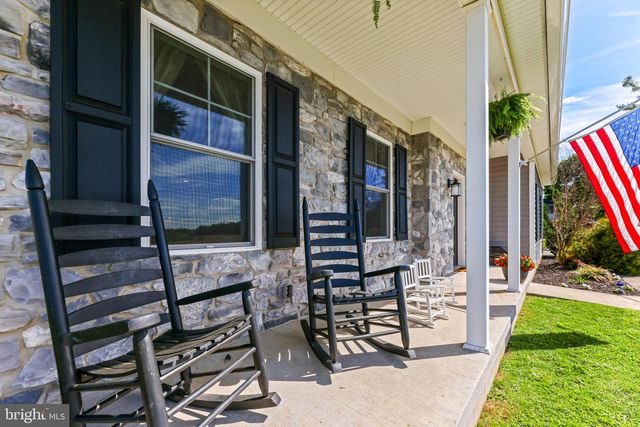 5 BOUNDARY RD, New Freedom, PA 17349