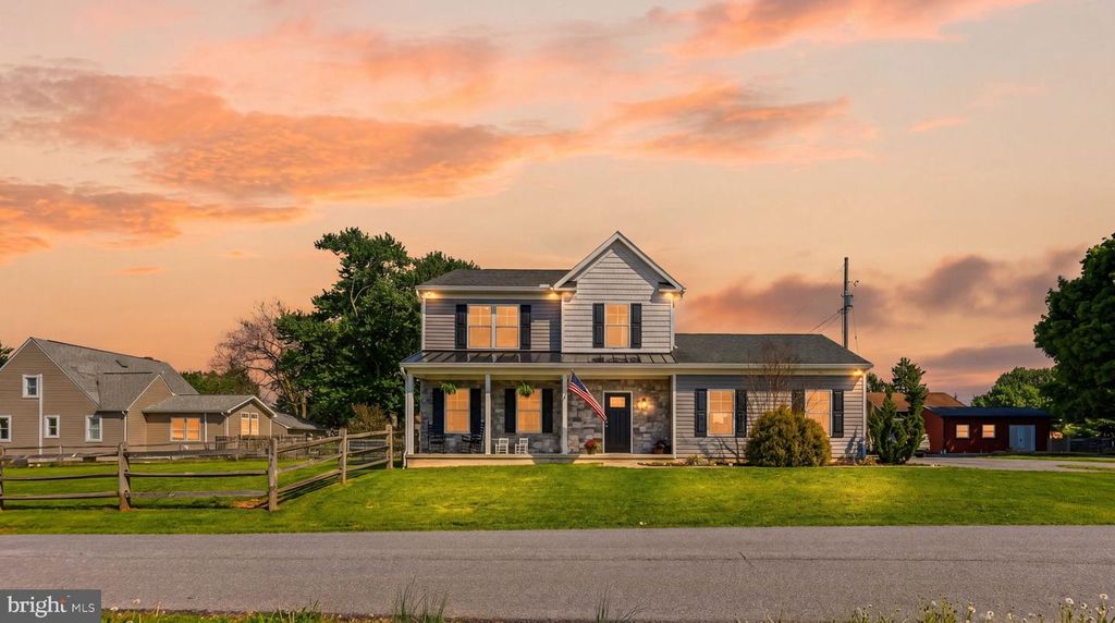 5 BOUNDARY RD, New Freedom, PA 17349