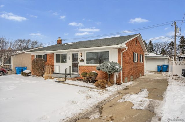 20886 Crestmont Lane, Dearborn Heights, MI 48127