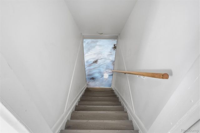 20886 Crestmont Lane, Dearborn Heights, MI 48127