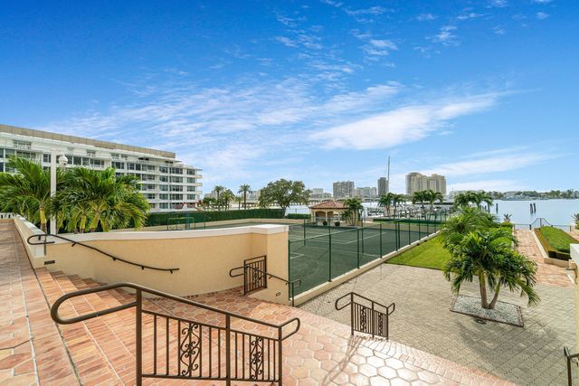 150 Bradley Place 203, Palm Beach, FL 33480